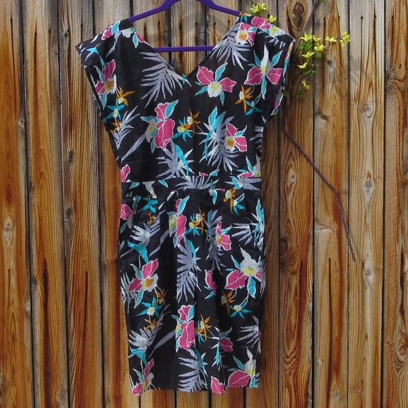Stussy Dresses & Skirts - New with Tags Stussy Floral M dress*